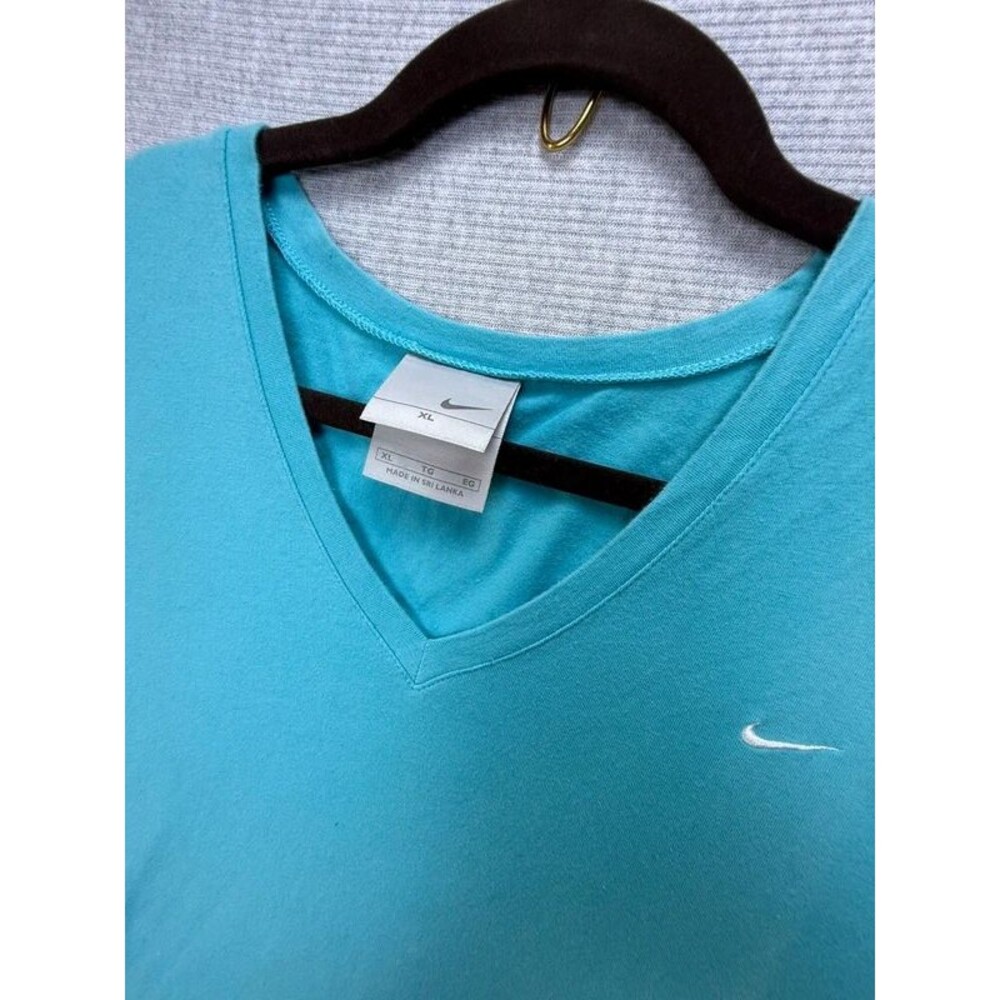 nike top - Picture 2 of 3